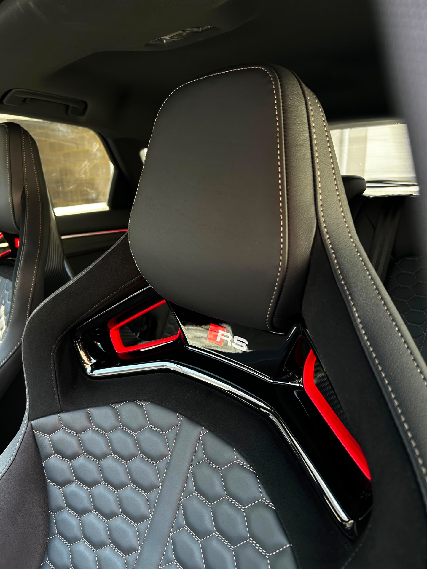 Nettoyage cuir siège baquet Audi RS Jumswash Charleroi