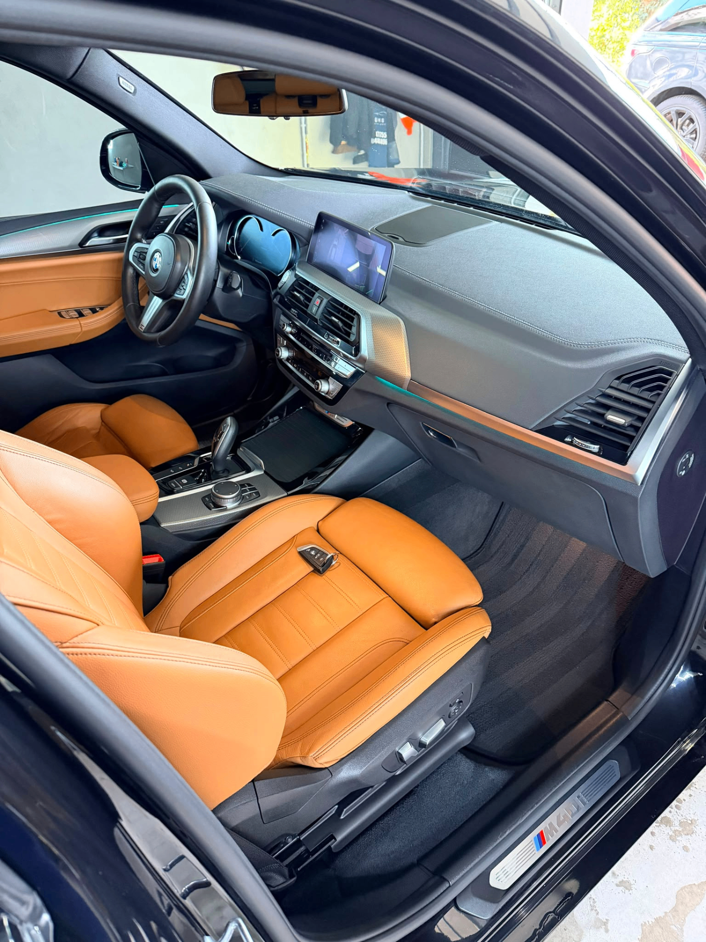 Nettoyage cuir cognac BMW X4 M40i Jumswash Charleroi