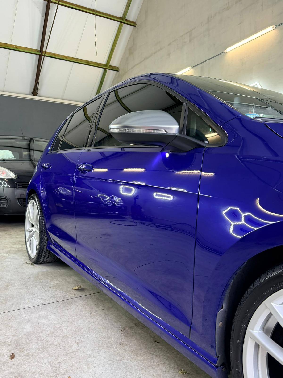 Polissage Volkswagen Golf R bleue Jumswash Charleroi
